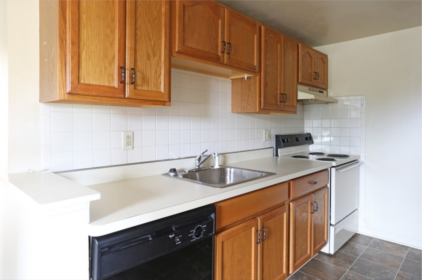 Lincoln Square Apartments 4055 Knoll Drive Hamburg, NY