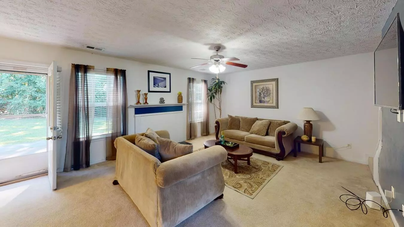Grand College Park estate with elegance, space, and timeless beauty House for rent in College Park, GA