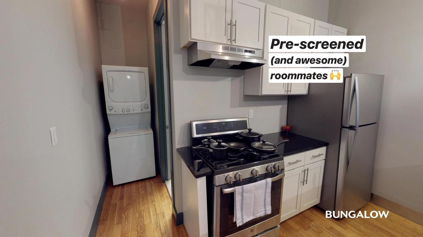 Private Bedroom in Classic Greenpoint Apartment... Brooklyn, NY