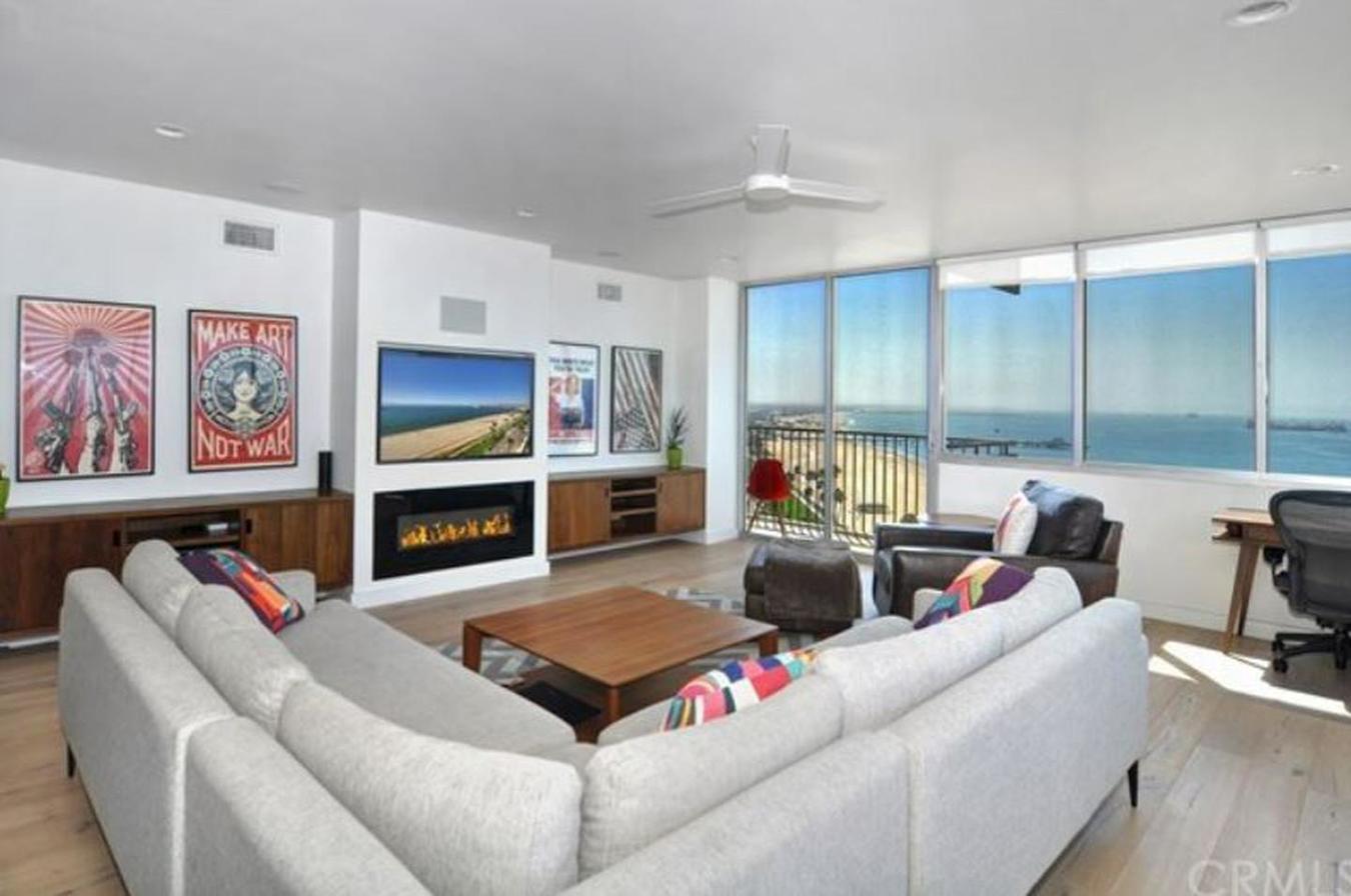 2999 E Ocean Blvd Long Beach, CA Apartment for Rent