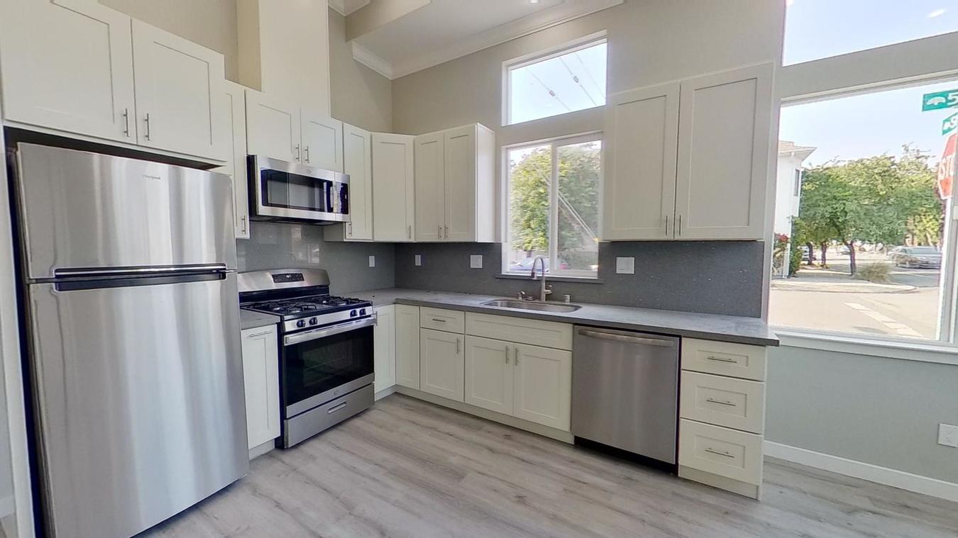 Updated North Oakland home near Bushrod Park Apartments Oakland, CA