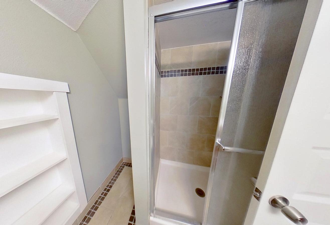 Charming Washington Park West home 4 blocks to Washington Park