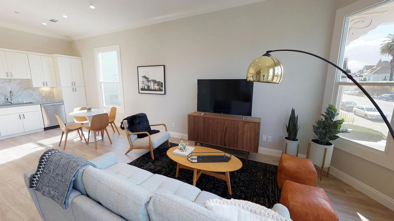 Private Bedroom in Wonderful Oak Center House Near West Oakland BART Apartments Oakland, CA