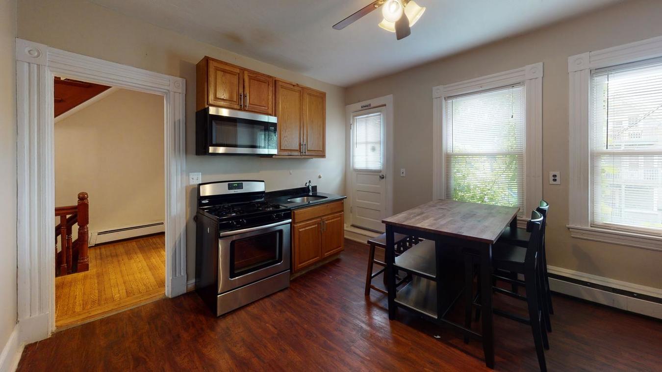 Sunny Somerville apartment with great outdoor deck Apartments