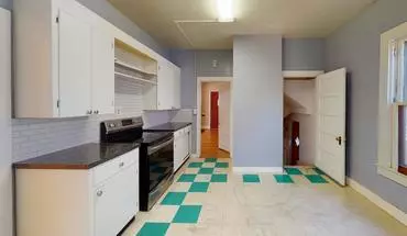 3 of 17 Beautiful Irvington home with fenced backyard House for rent in Portland, OR
