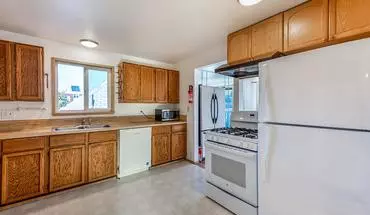 3 of 22 Spacious Central District home by Madrona Farmers Market House for rent in Seattle, WA