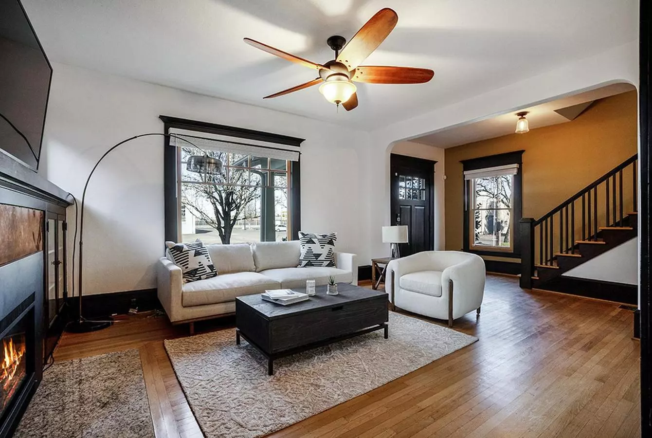 Stunningly updated Westmoreland home by Reed College House for rent in Portland, OR
