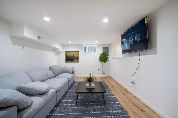 Elegant University Park home by Columbia Park & UP Apartment for rent in Portland, OR