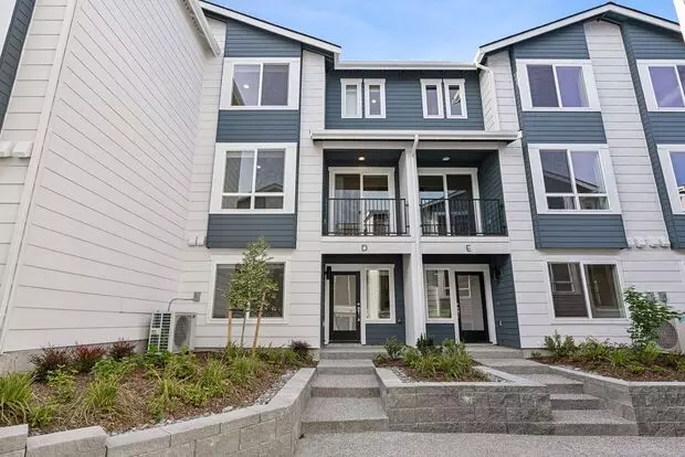 4 Bedroom 3 Bath Stunning Brand New Town Home Mukilteo $3400 A Month. Apartment for rent in Mukilteo, WA