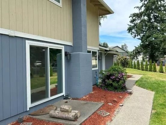 2307 O St NE Apartment for rent in Auburn, WA