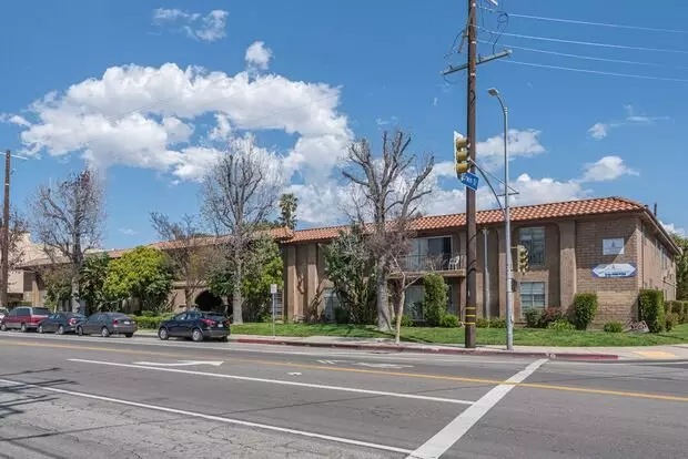 About 6210 Whitsett Ave Apartment for rent in North Hollywood, CA