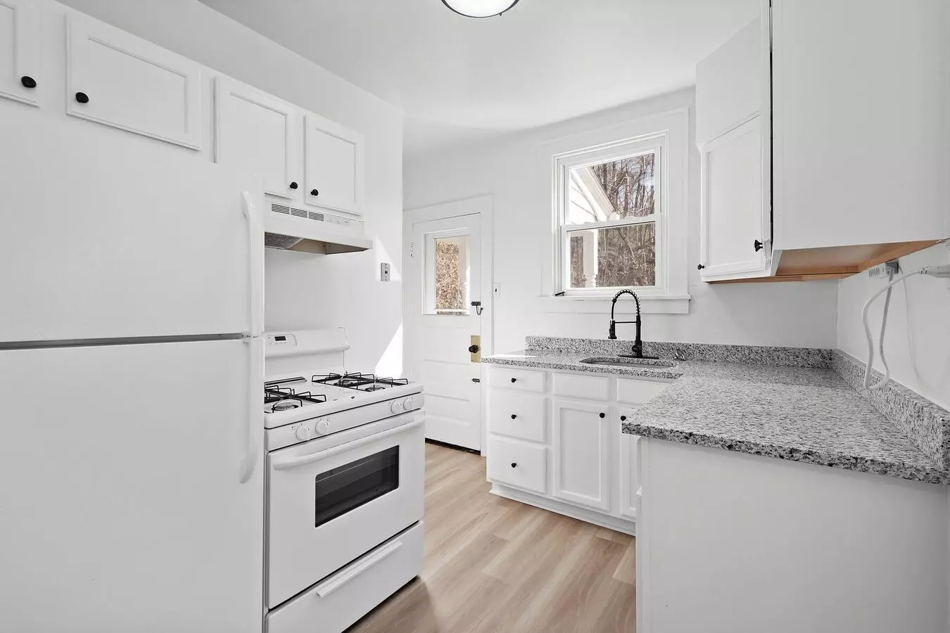 Charming 2 Bedroom Home In Wilkins Township Available October 15th! House for rent in Turtle Creek, PA