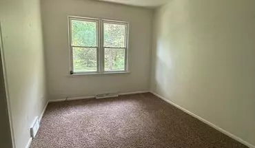4 of 15 Move In Ready! Large 4 Bedroom Home. House for rent in Davenport, IA