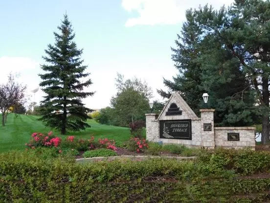Spacious Townhouse Style Condo In Brookfield! Apartment for rent in Brookfield, WI Spacious Townhouse Style Condo In Brookfield! Apartment for rent in Brookfield, WI