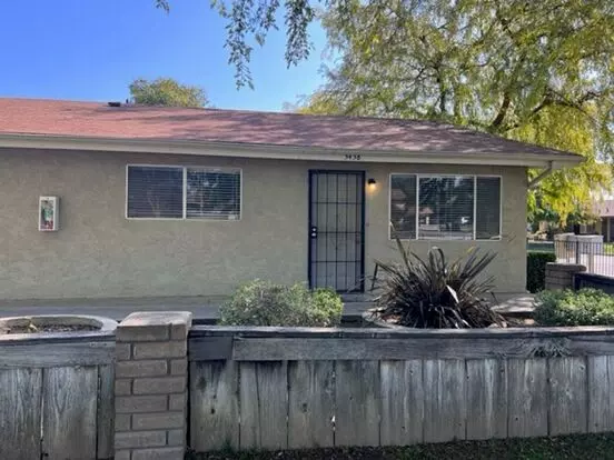 3434 - 3438 S. Woodland Street Apartment for rent in Visalia, CA 3434 - 3438 S. Woodland Street Apartment for rent in Visalia, CA