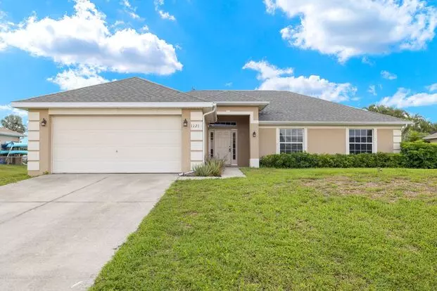 4Bedroom 2 Bath Home 2 Car Garage Apartment for rent in Cape Coral, FL