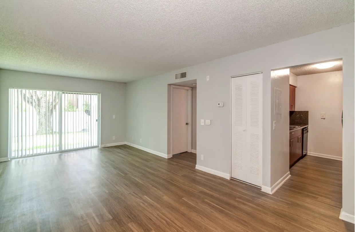 Golf Villa Apartments Tamarac, FL