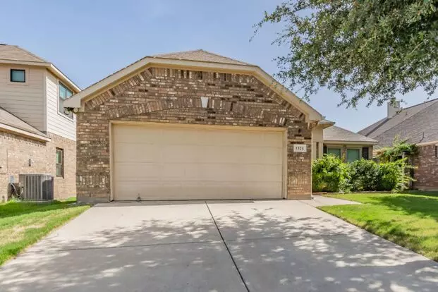 Gorgeous 3/2/2 Plus Office In North Fort Worth With Northwest Isd Schools! 1324 Elkford Lane, Ftw 76247 Apartment for rent in Justin, TX