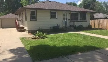 2 of 30 Bright And Cheery Remodeled Mid Century Home House for rent in Rochester, MN