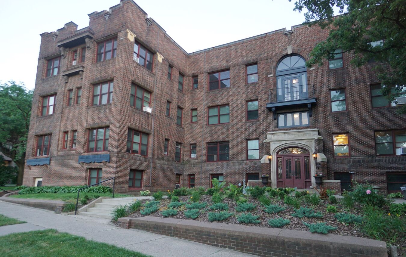 2338 Marshall Apartments 2338 Marshall Ave St Paul, MN