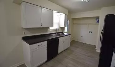 5 of 13 10-12 Lamplite Ct Apartment for rent in Greenfield, IN