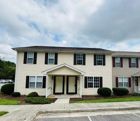 4 Bedroom 3 Bath With Den Townhouse Apartment for rent in Blacksburg, VA