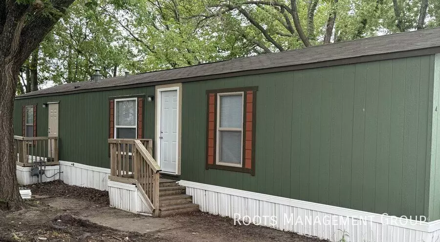 4842 S Topeka Blvd Lot 4 Apartment for rent in Topeka, KS