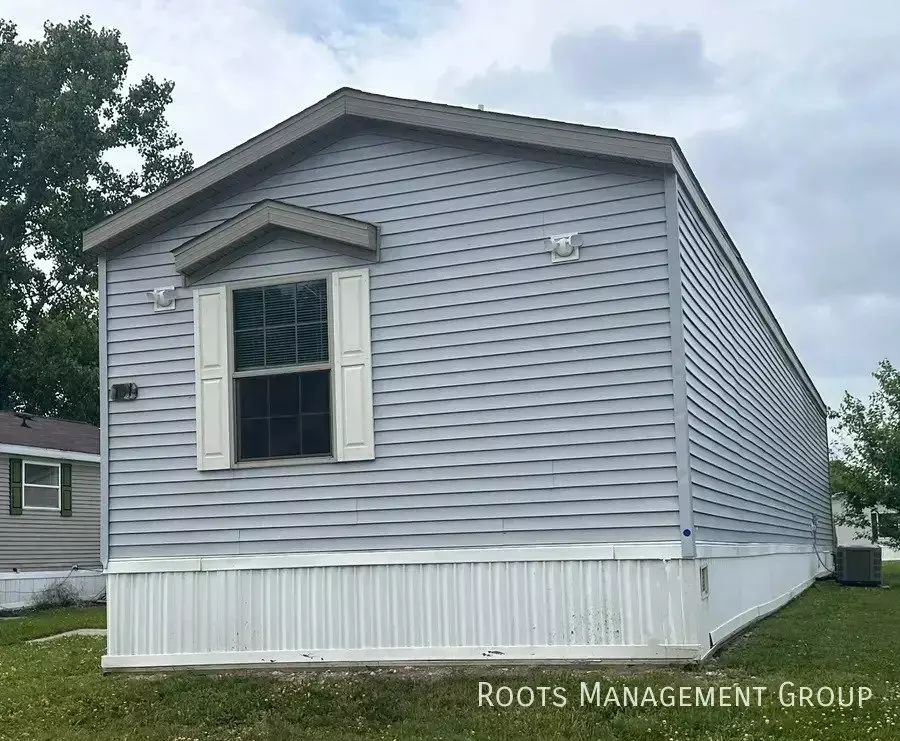 151 Maple Wood Dr Apartment for rent in Flint, MI