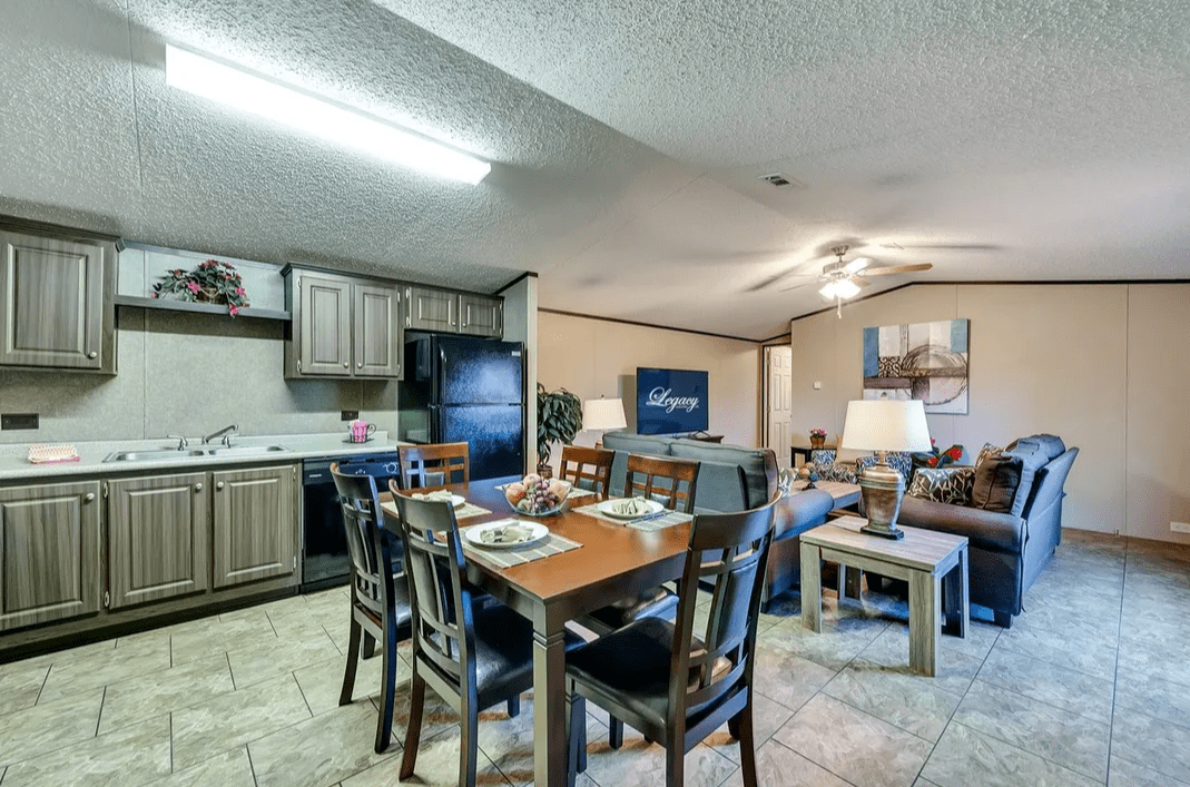 Shady Oaks Mobile Home Community Apartments Hinesville, GA