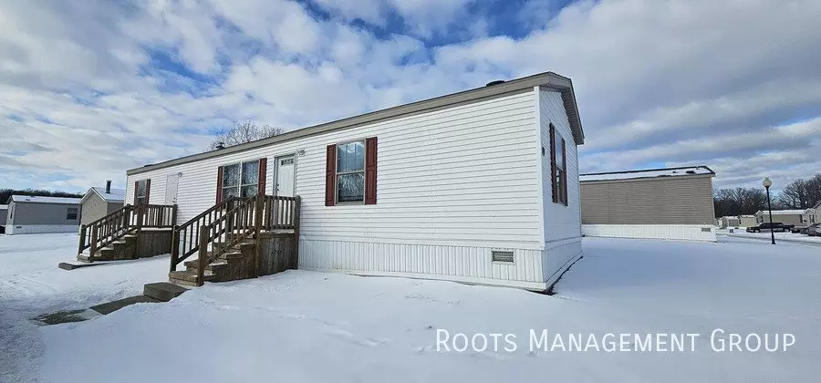 153 Maple Wood Dr Apartment for rent in Flint, MI