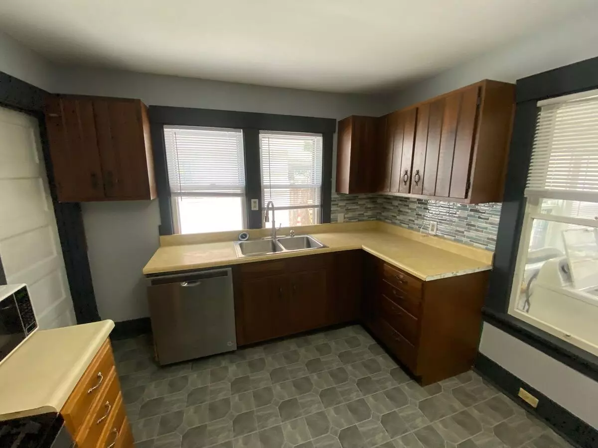 1427 S Washington St Apartment for rent in Bloomington, IN
