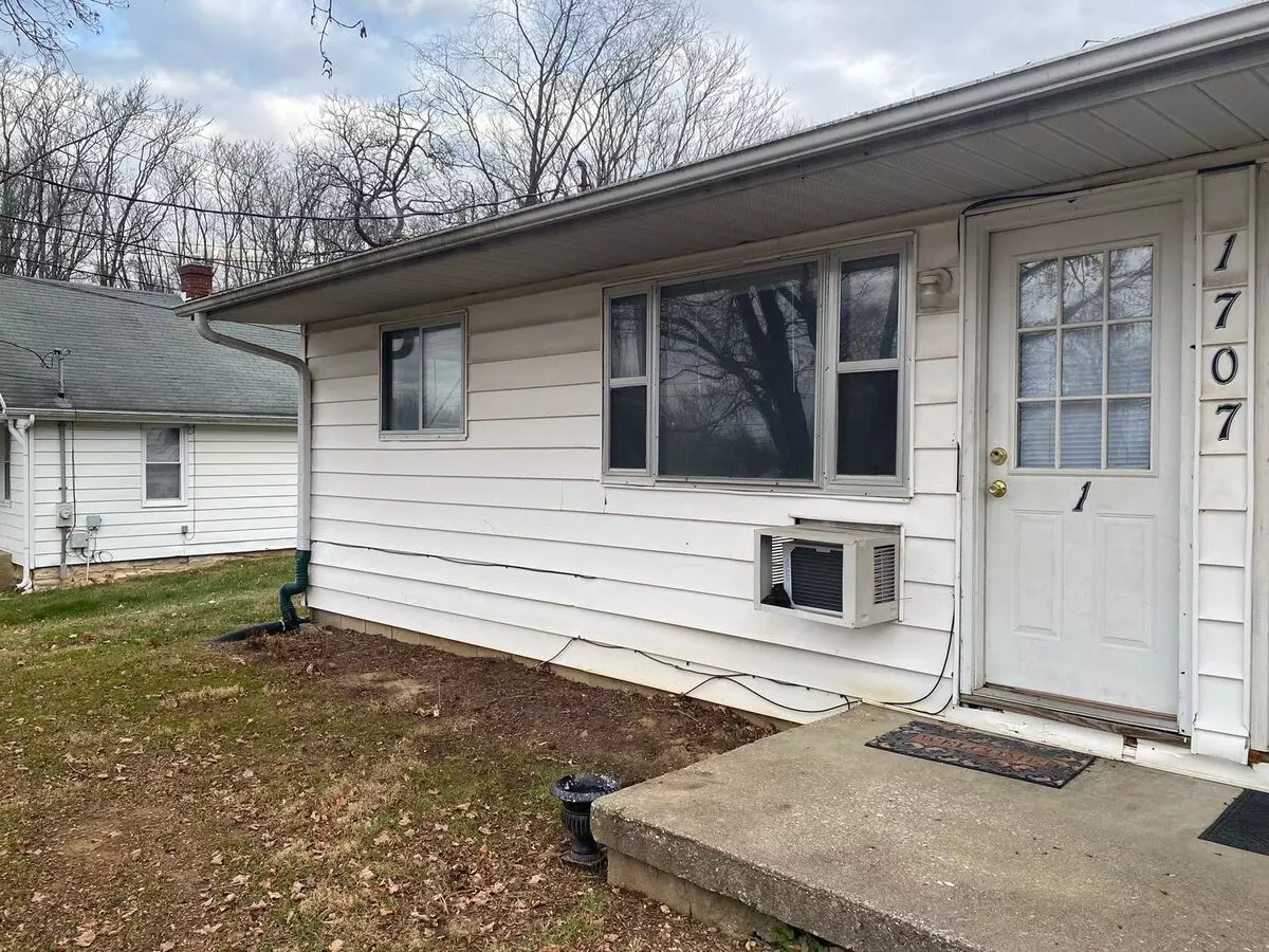 1707 Huntington Dr Apartment for rent in Bloomington, IN