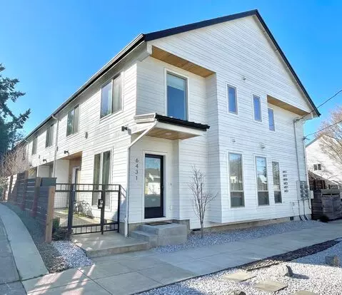 Beautiful Townhouse With 2 En-suite Bedrooms In Arbor Lodge Neighborhood Apartment for rent in Portland, OR