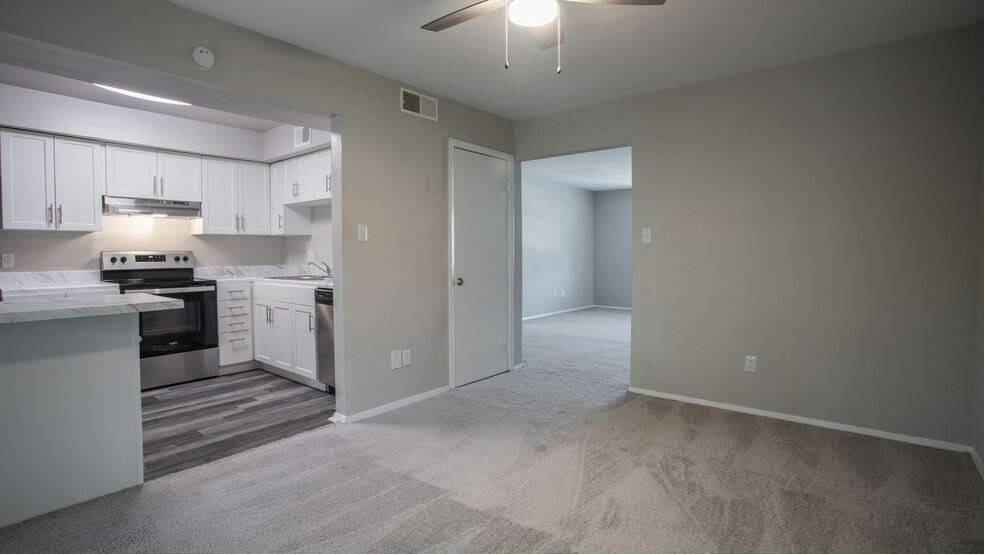 Weblin Place Apartments 5670 Weblin Dr Virginia Beach, VA