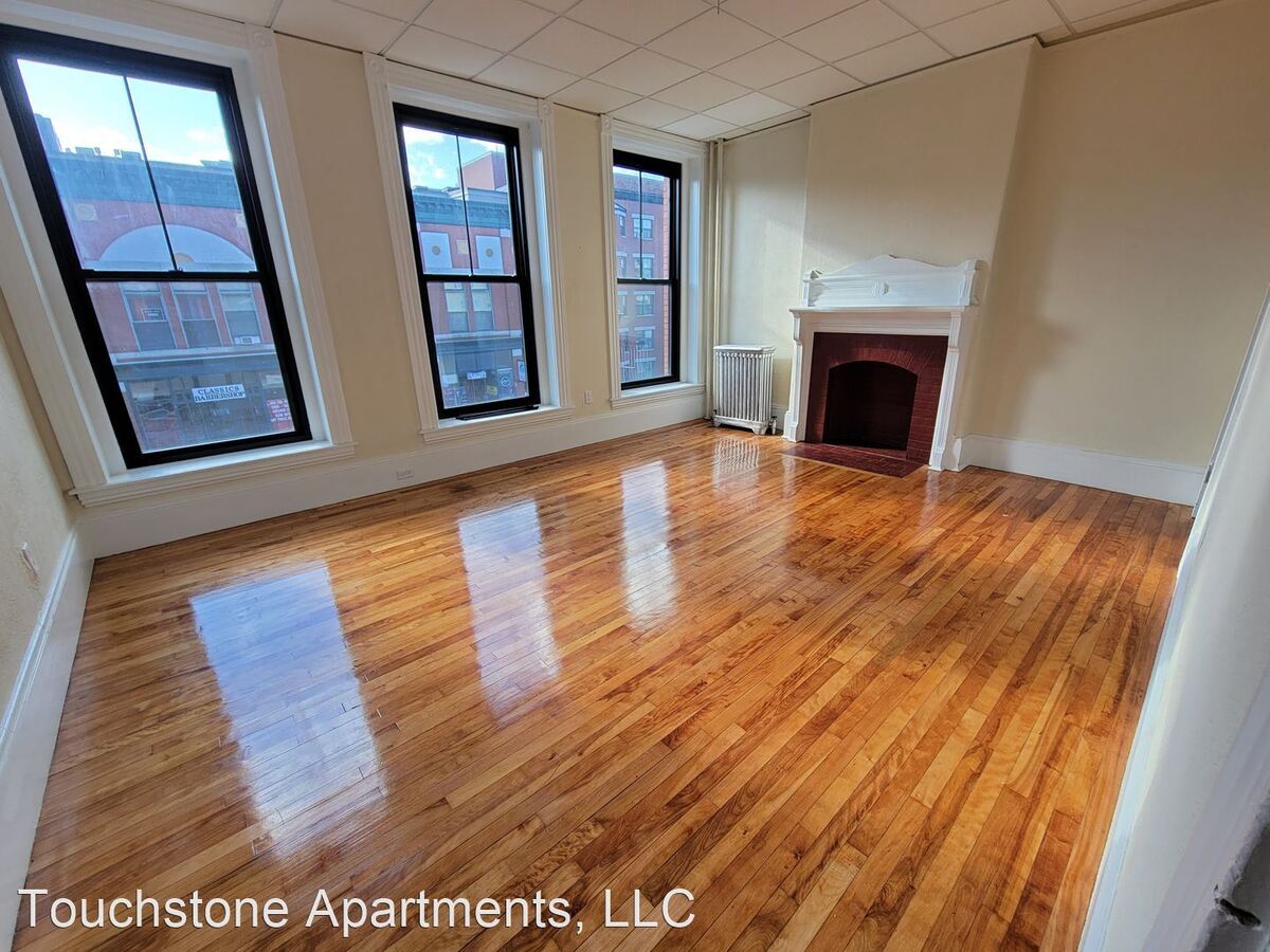 123 High St Clinton, MA Apartment for Rent Rentable