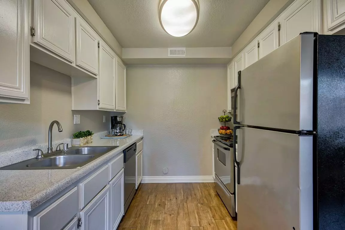 Tustin View Apartment for rent in Santa Ana, CA