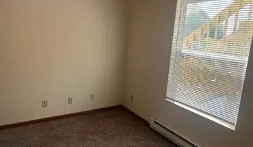 5 of 9 1295 Rushmoore Dr Apartment for rent in Dekalb, IL
