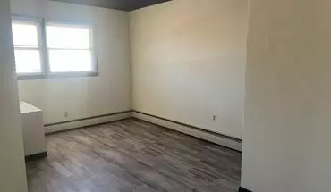 3 of 14 815 Charles St Apartment for rent in Dekalb, IL