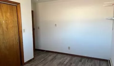 4 of 14 815 Charles St Apartment for rent in Dekalb, IL