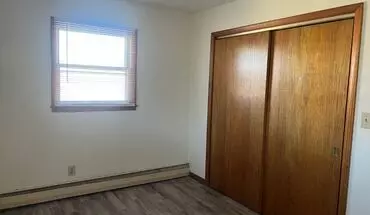 5 of 14 815 Charles St Apartment for rent in Dekalb, IL