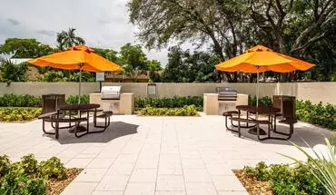 3 of 24 Legacy Palm Gardens Apartment for rent in Miami, FL