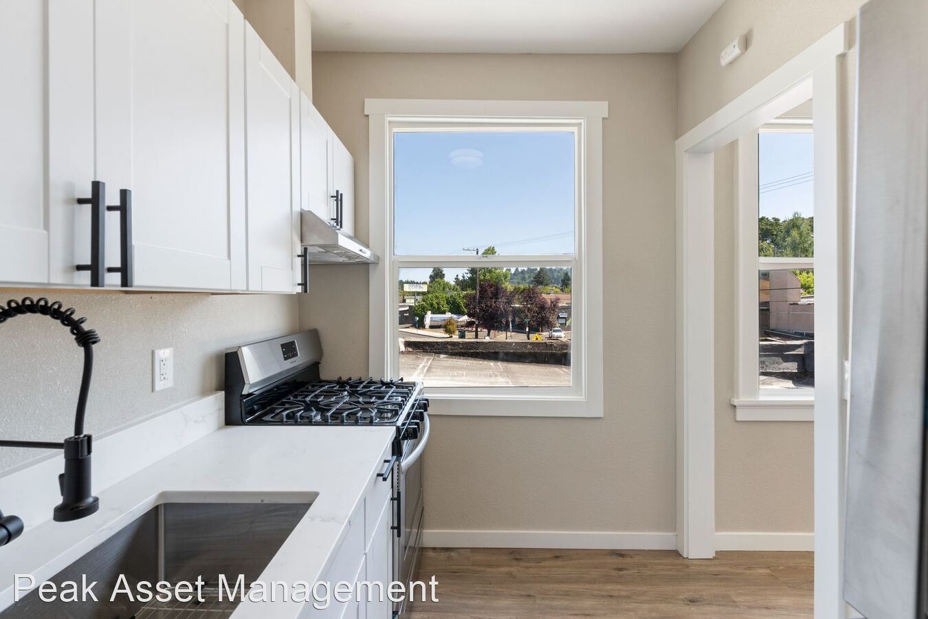 Renovated Apartments! 73117331 NE Sandy Blvd Portland, OR