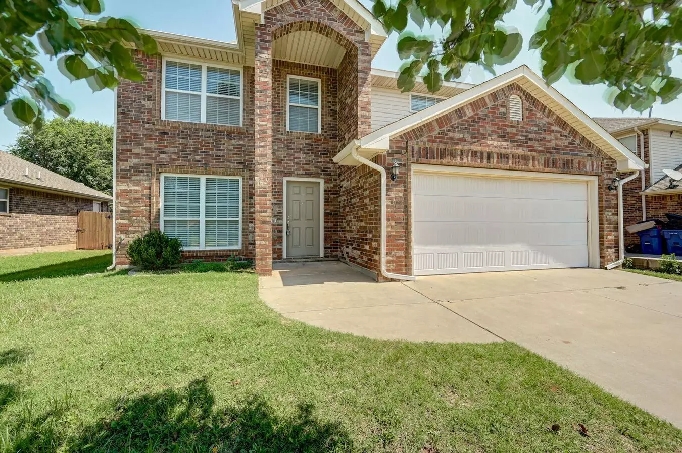 ** $500 Off Move-in Special ** Gorgeous 4 Bed 3 Bath Home In Heart Of Mustang! House for rent in Mustang, OK