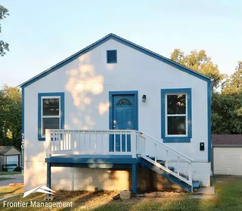 724 Crawford Apartment for rent in Clay Center, KS