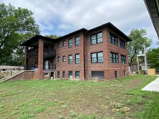 512 Spruce Apartment for rent in Wamego, KS