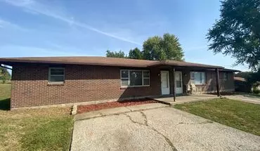 2 of 8 131 Maple Grove Way House for rent in Columbia, MO