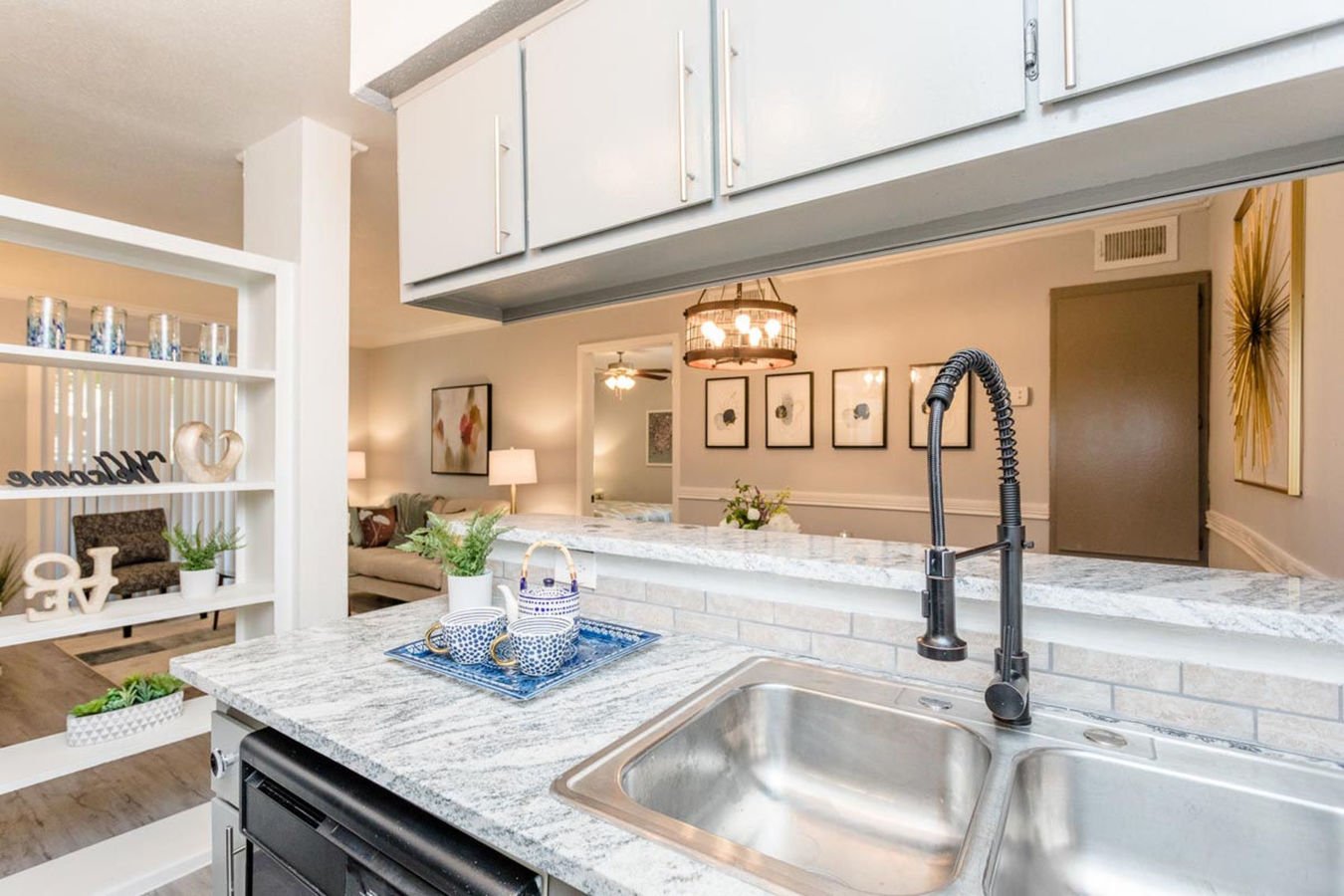 Ridge Point Apartments 2700 Westridge St Houston, TX