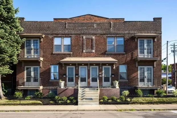 229-235 W 4th St &amp; 402-408 Johnston Street Apartment for rent in Covington, KY