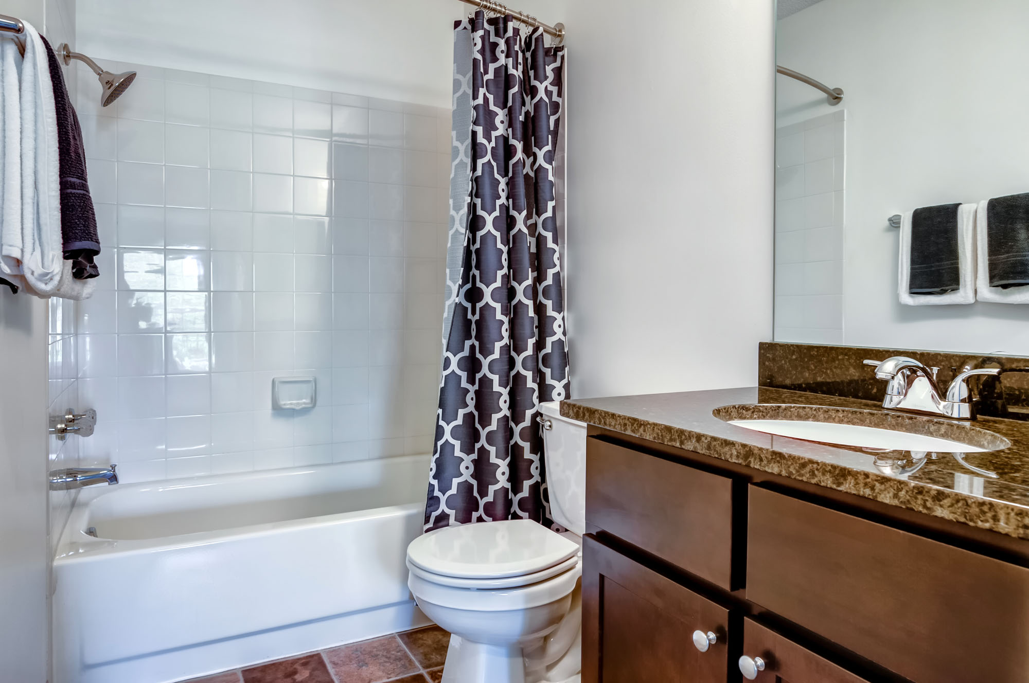 Devonshire Apartments, Bloomington (see pics & AVAIL)