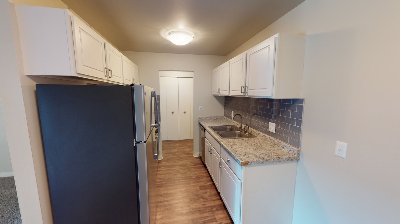 The Pointe at Cedar Grove Apartments Eagan, MN